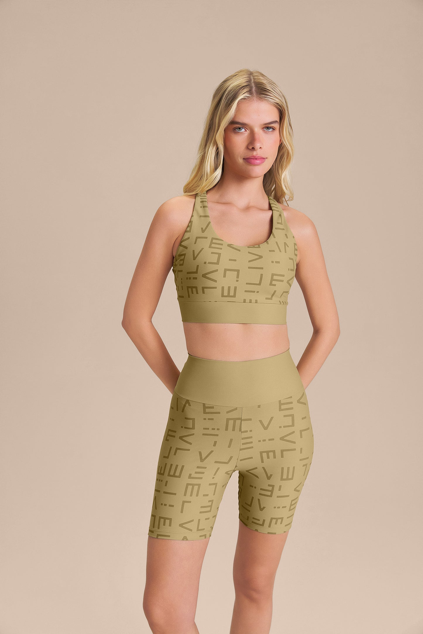 LIVE! Icon Short