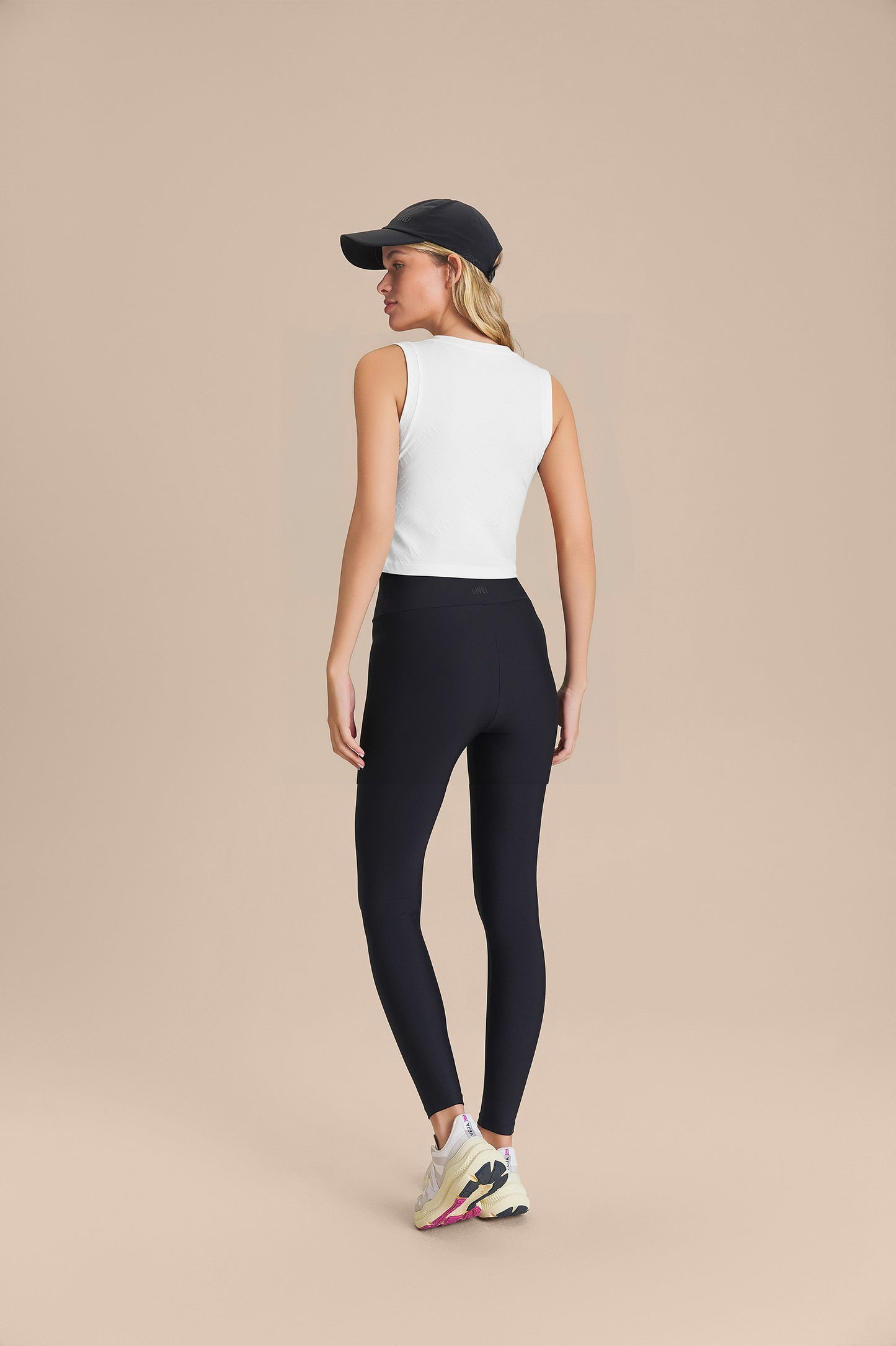 LIVE! Mesh Jacquard Cropped Tank