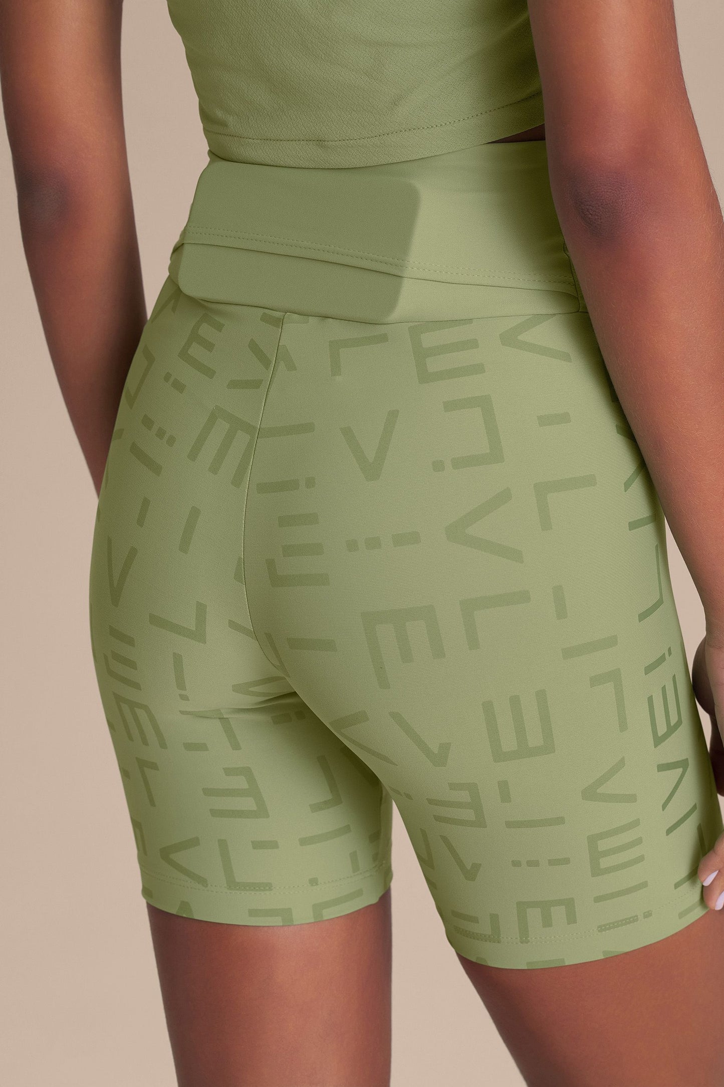LIVE! Icon Short