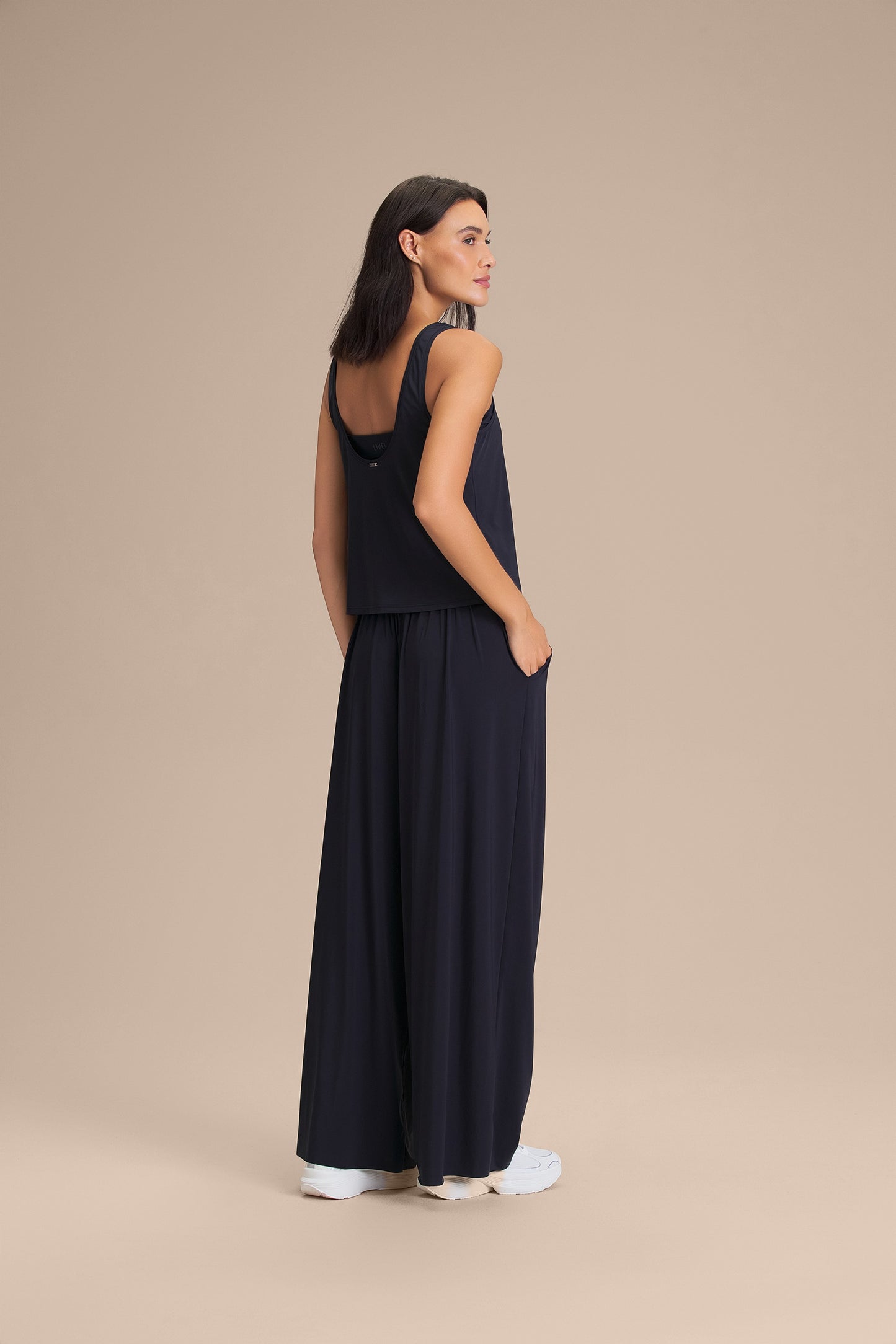 Wide Basic Tank
