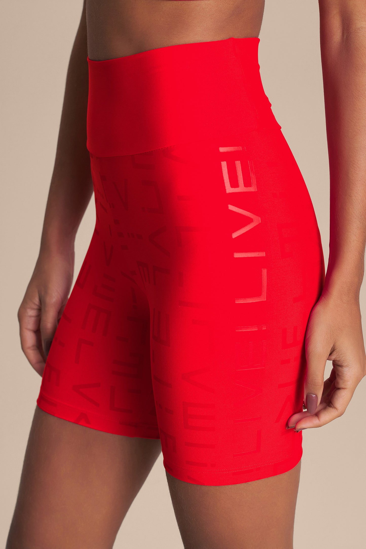LIVE! Icon Short