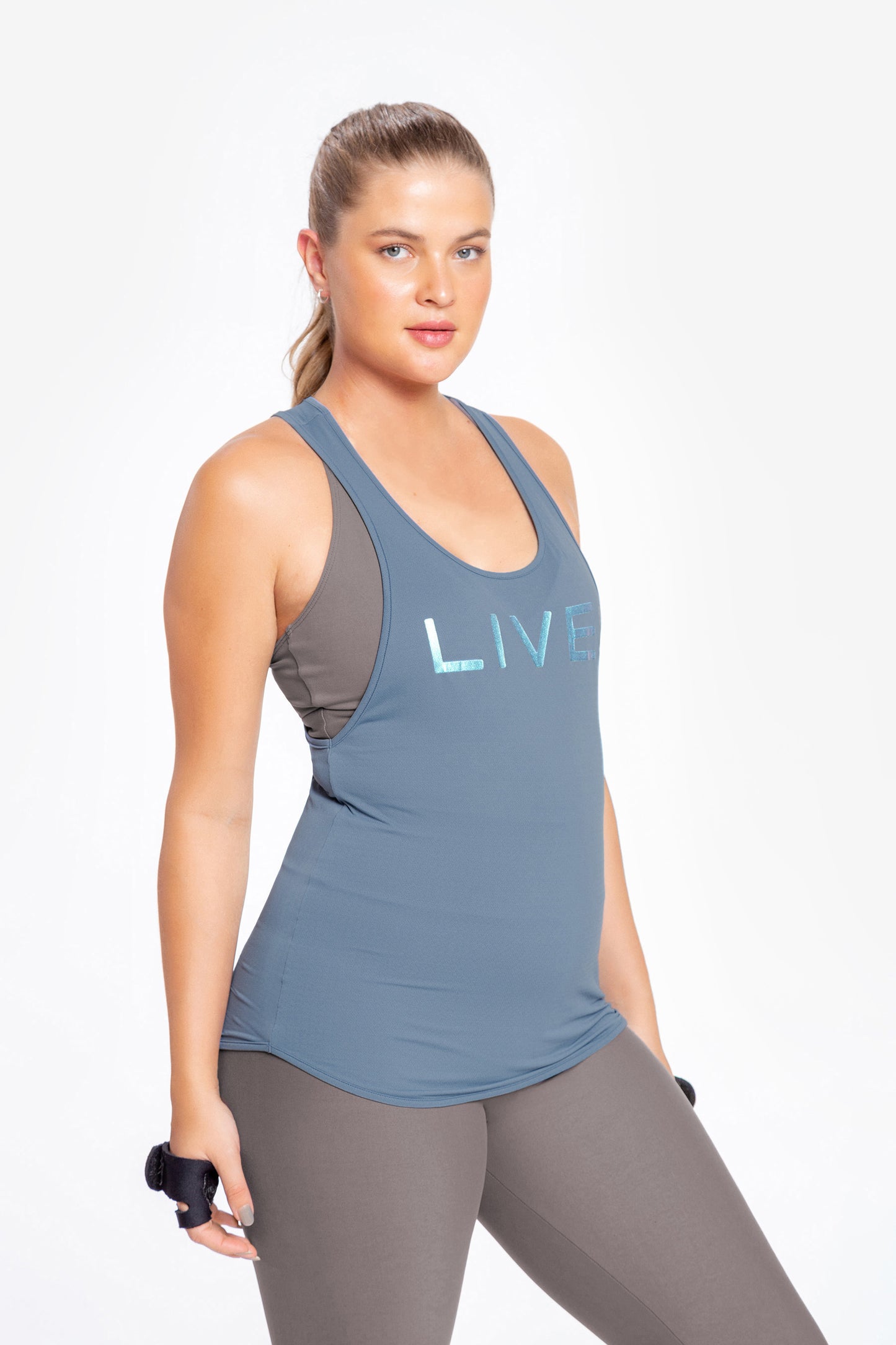 LIVE! Holographic Basic Tank