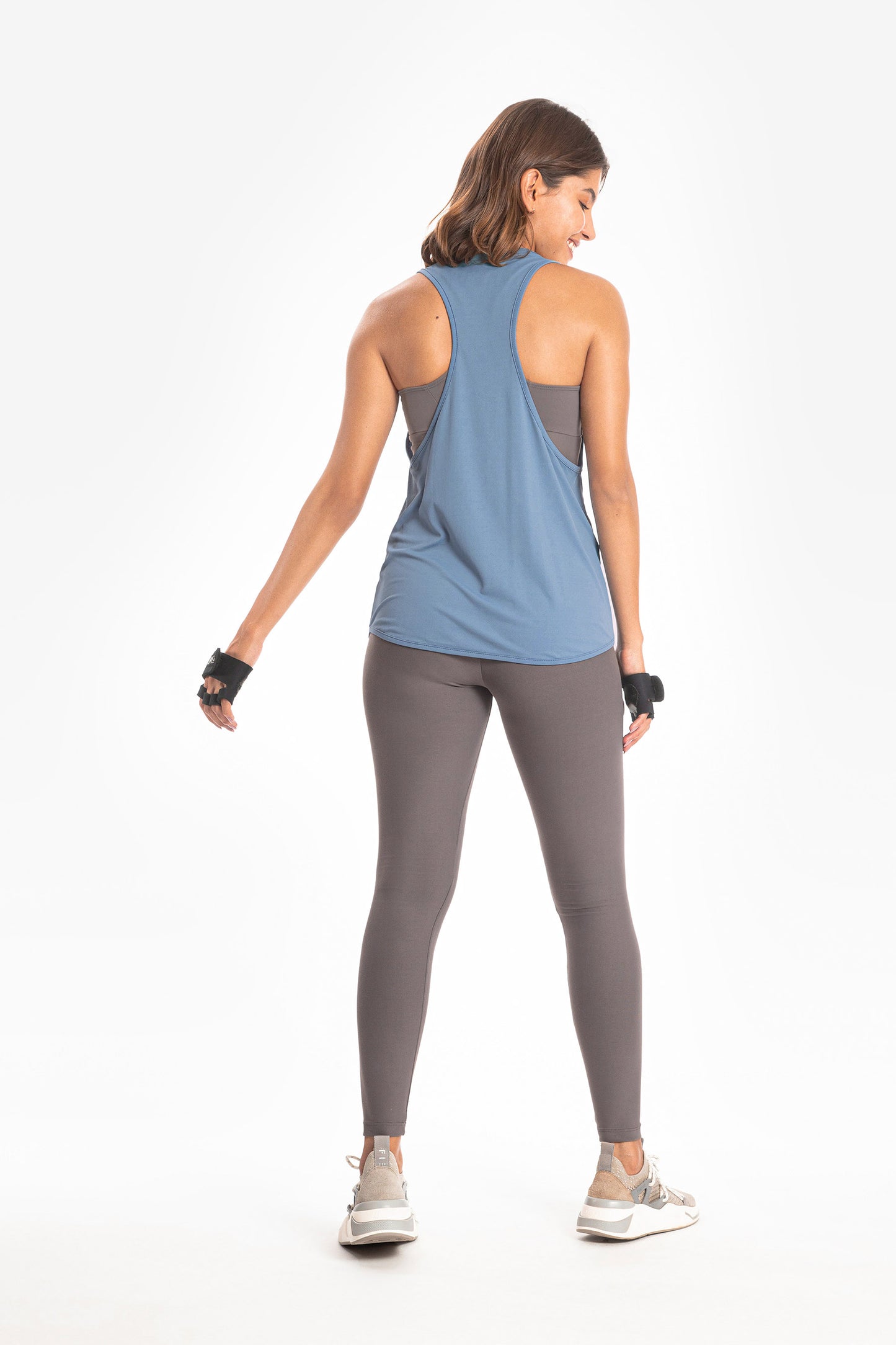 LIVE! Holographic Basic Tank