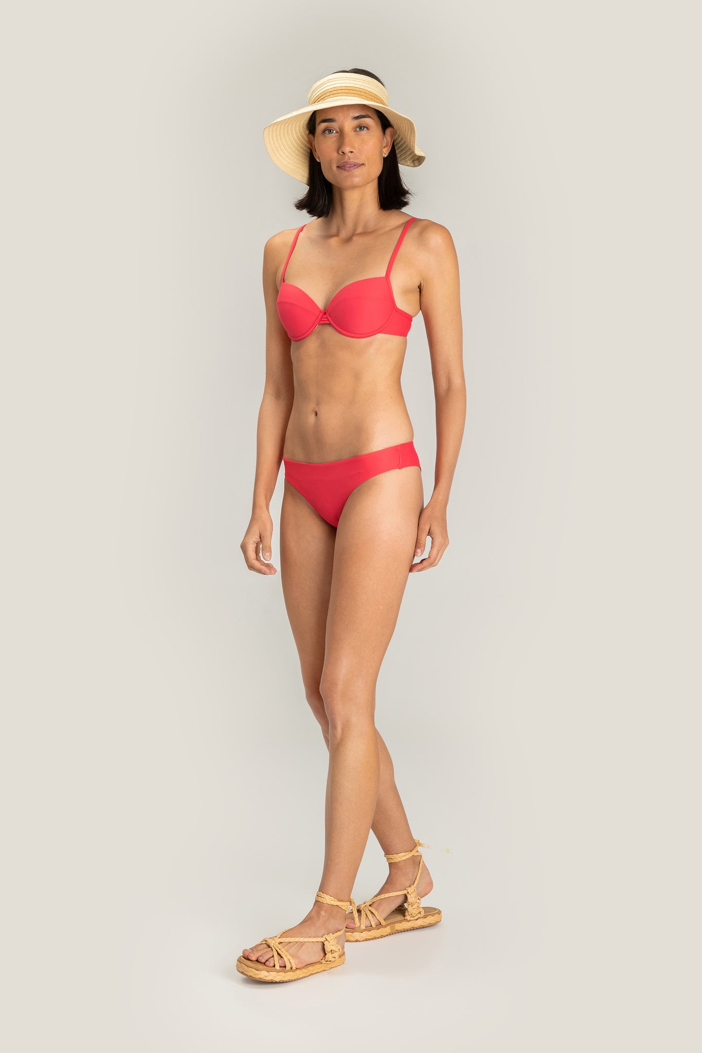 Essential Lux Bottom