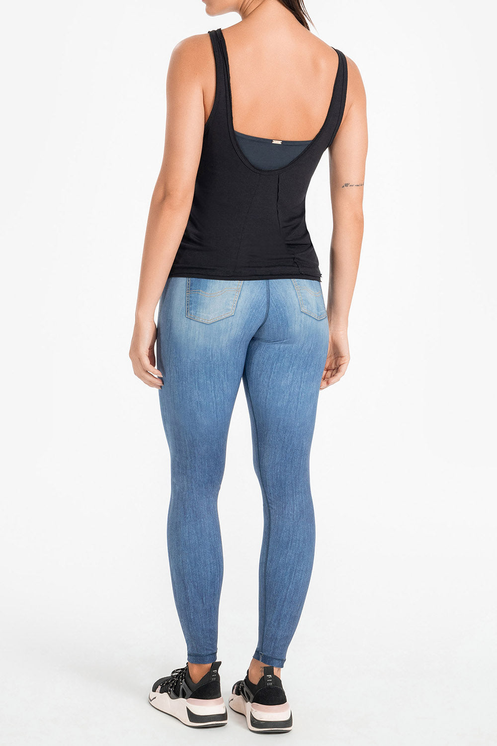 Comfy V Tank