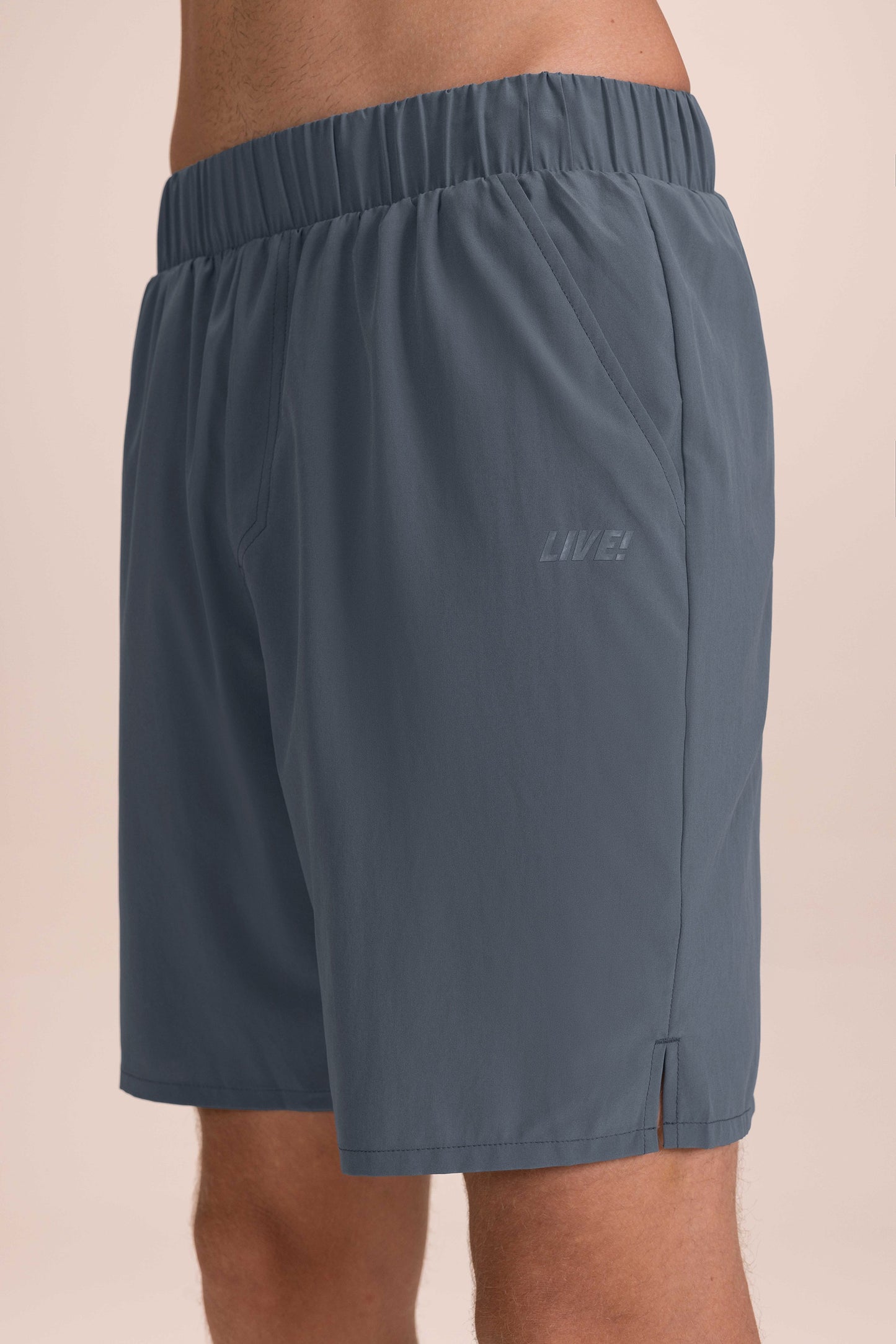 Move 8" Nylon Tech Shorts Men