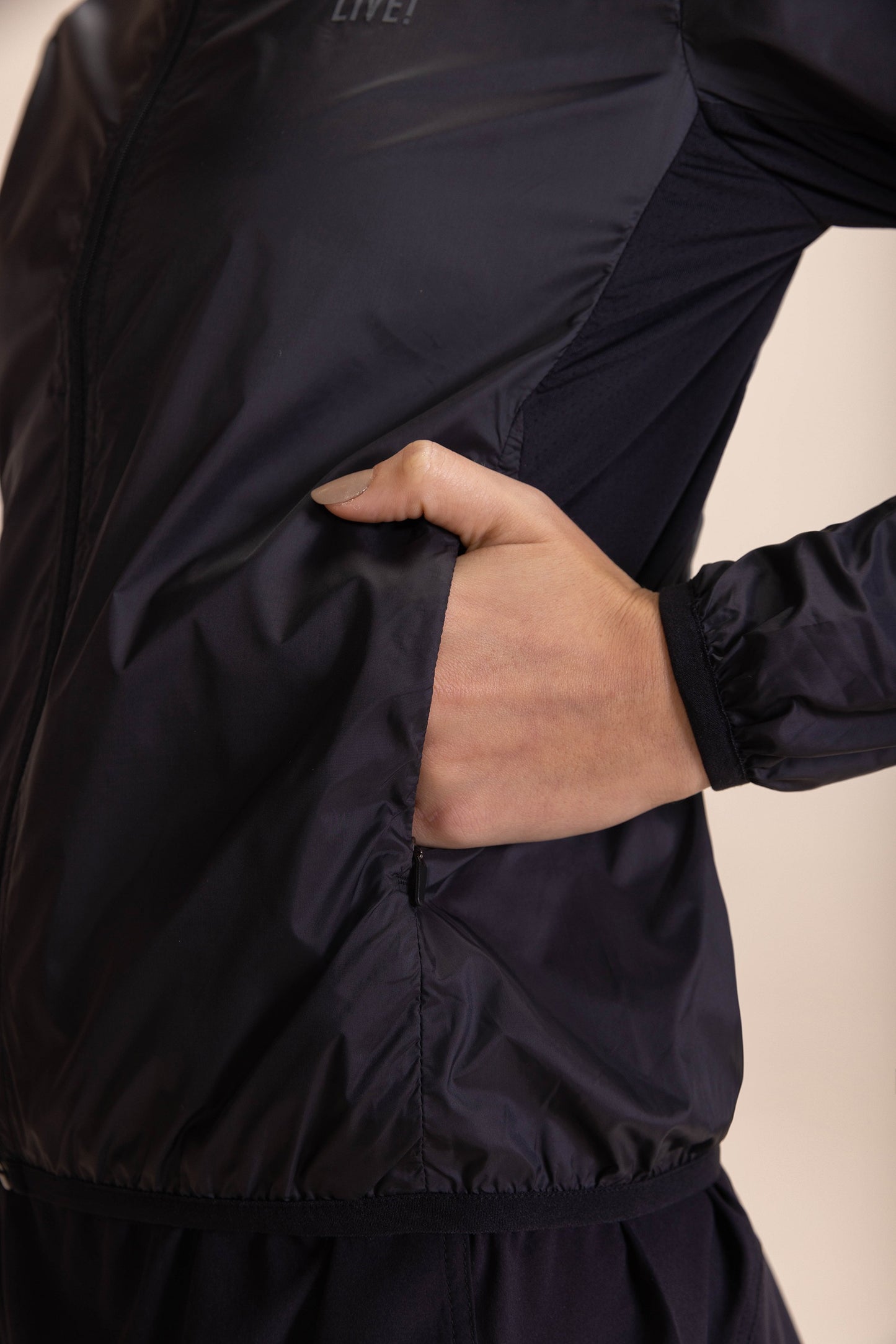 Neo Aero Windbreaker